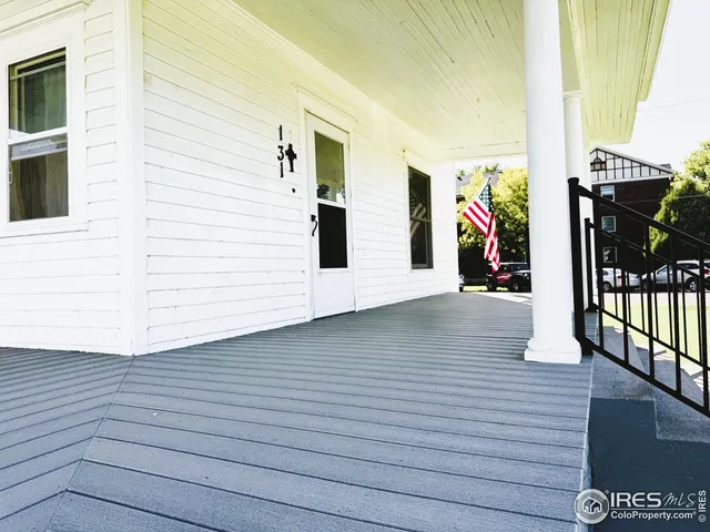 a view of a entryway front of house