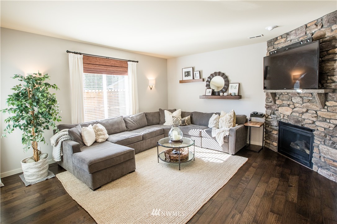 608 182nd Street Southeast Bothell, WA 98012 - Photo 4 of 24 Gallery Image 4