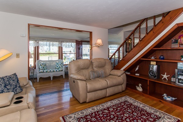 17 Farragut Road Marshfield, MA 02050 - Photo 8 of 29 Gallery Image 8