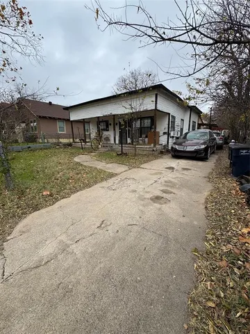 $1,600 | 2717 Avenue I, Fort Worth, TX 76105