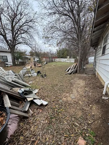 $1,600 | 2717 Avenue I, Fort Worth, TX 76105