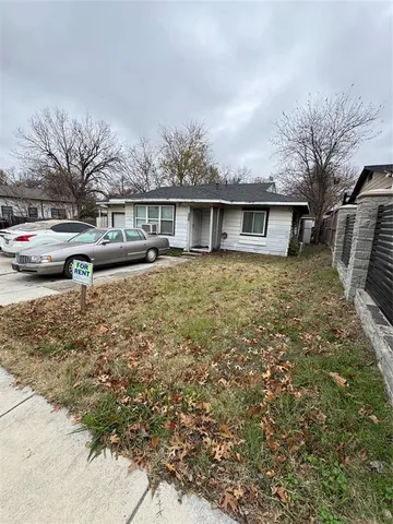 $1,600 | 2717 Avenue I, Fort Worth, TX 76105