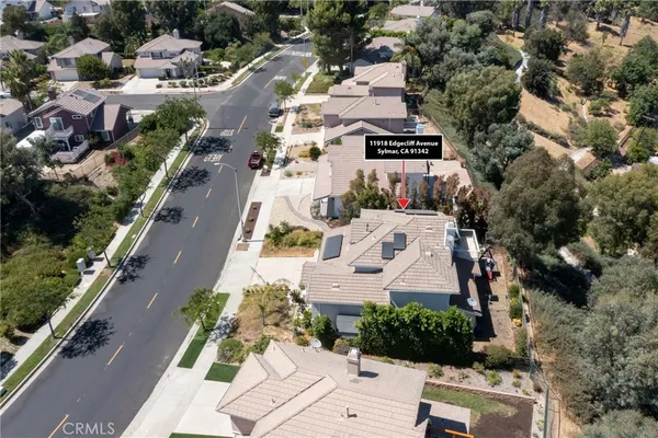 $899,900 | 11918 Edgecliff Avenue, Sylmar, CA 91342
