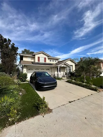 $899,900 | 11918 Edgecliff Avenue, Sylmar, CA 91342