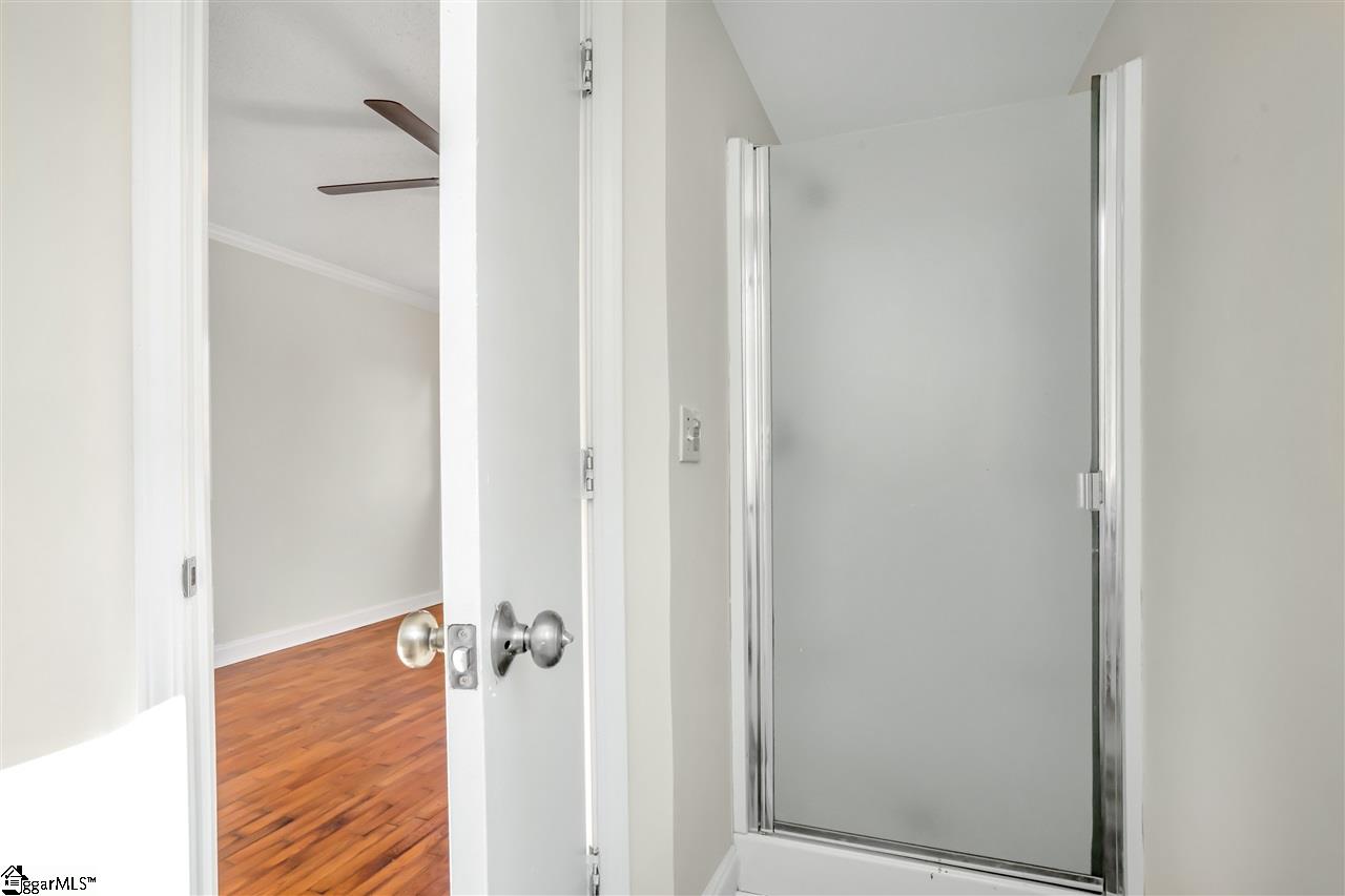 31 Nottingham Road Greenville, SC 29607 - Photo 13 of 23