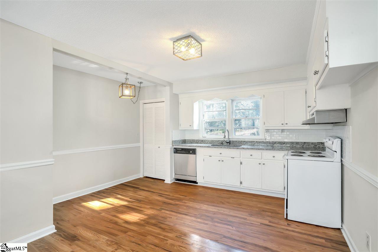 31 Nottingham Road Greenville, SC 29607 - Photo 8 of 23