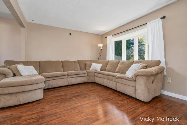 $257,500 | 11506 11 Mile Road, Ceresco, MI 49033