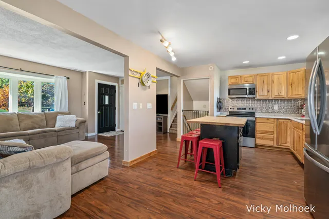 $257,500 | 11506 11 Mile Road, Ceresco, MI 49033