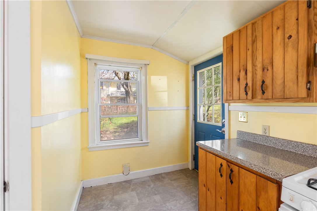 58 Rochester Street Avon, NY 14414 - Photo 10 of 36