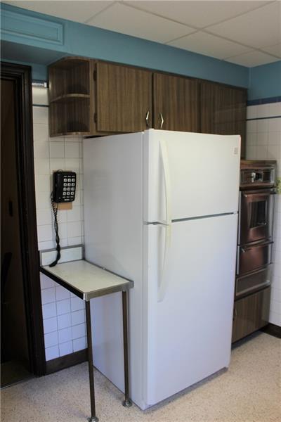 229 East Elmhurst Road Pittsburgh, PA 15220 - Photo 11 of 25 Gallery Image 11