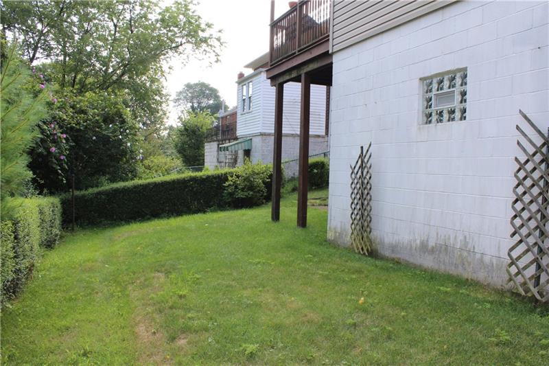 229 East Elmhurst Road Pittsburgh, PA 15220 - Photo 24 of 25 Gallery Image 24