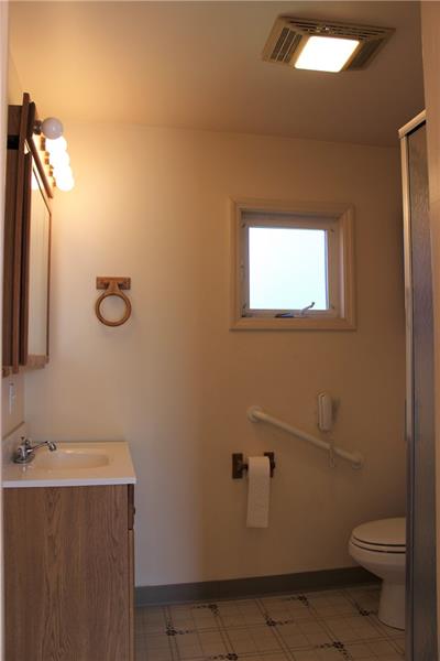 229 East Elmhurst Road Pittsburgh, PA 15220 - Photo 8 of 25 Gallery Image 8