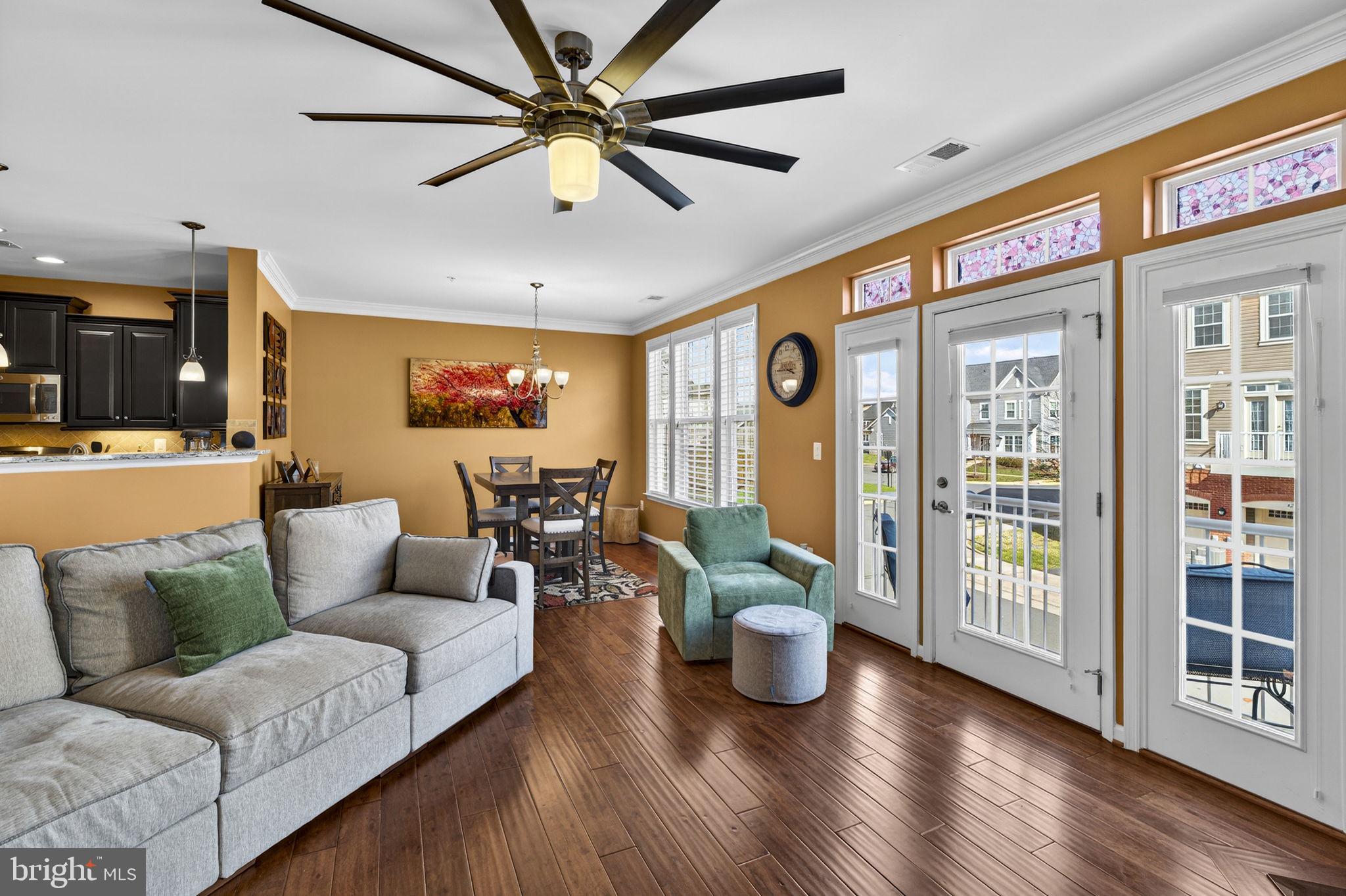 42553 Sunset Ridge Square Ashburn, VA 20148 - Photo 11 of 51 Family room
