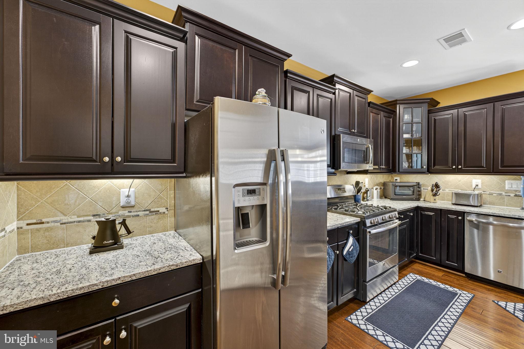 42553 Sunset Ridge Square Ashburn, VA 20148 - Photo 13 of 51 Kitchen