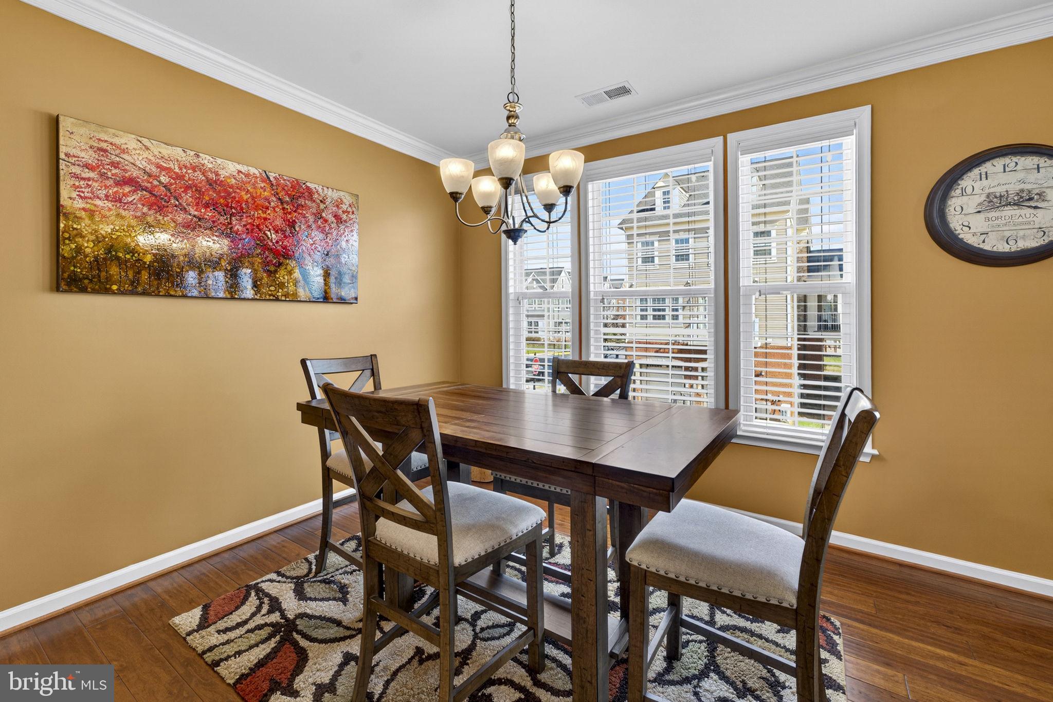 42553 Sunset Ridge Square Ashburn, VA 20148 - Photo 18 of 51 Dining room
