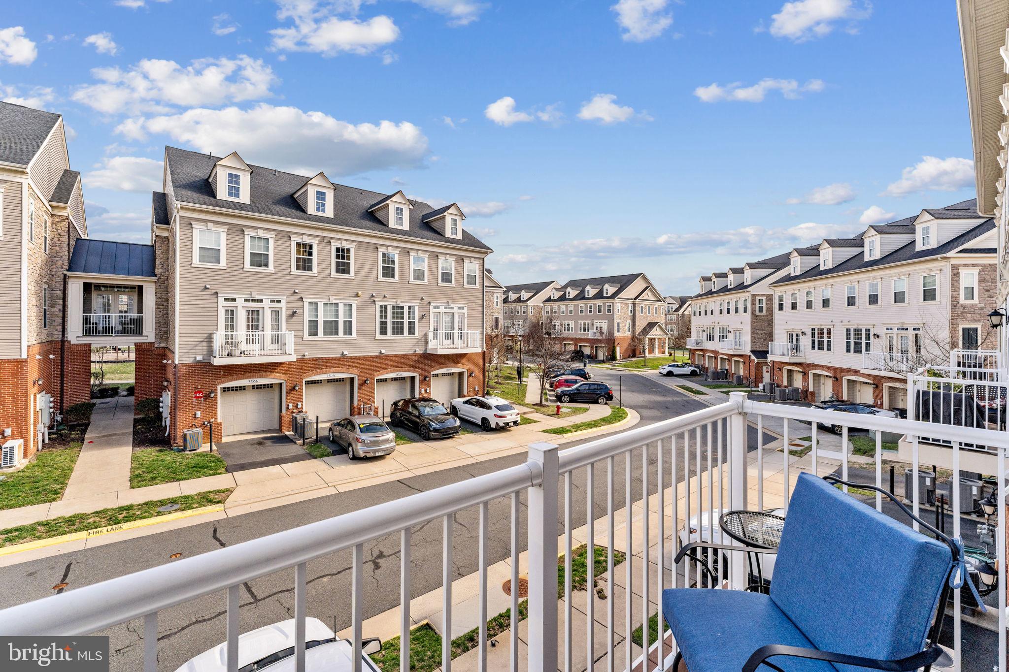 42553 Sunset Ridge Square Ashburn, VA 20148 - Photo 21 of 51 Balcony