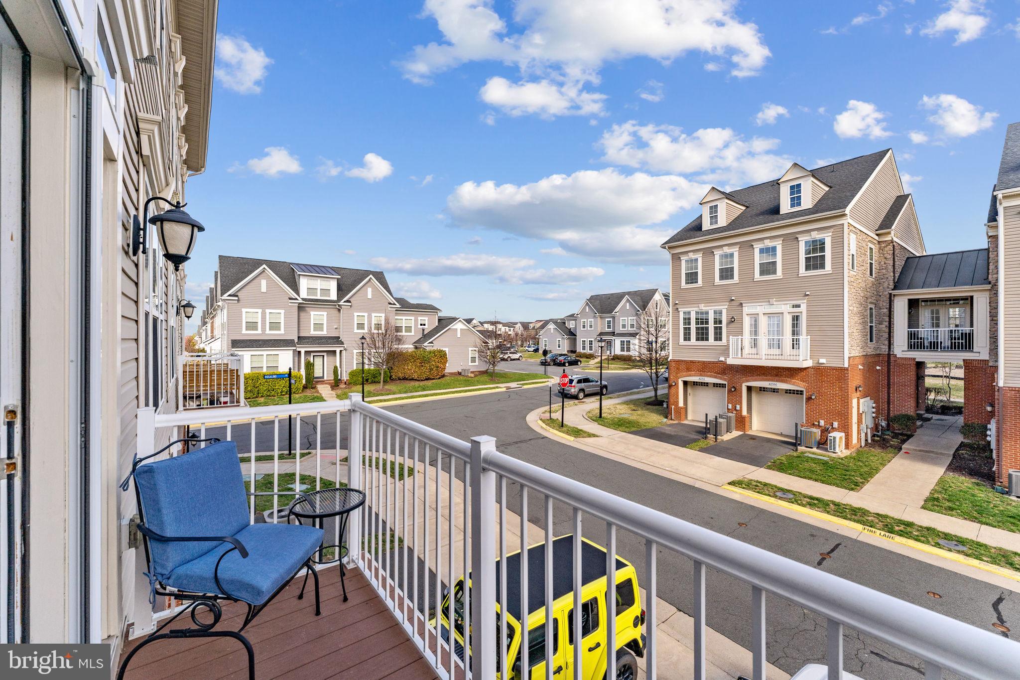 42553 Sunset Ridge Square Ashburn, VA 20148 - Photo 22 of 51 Balcony