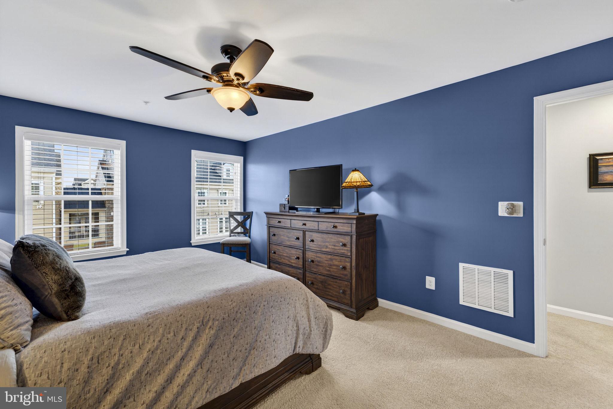 42553 Sunset Ridge Square Ashburn, VA 20148 - Photo 36 of 51 Primary bedroom