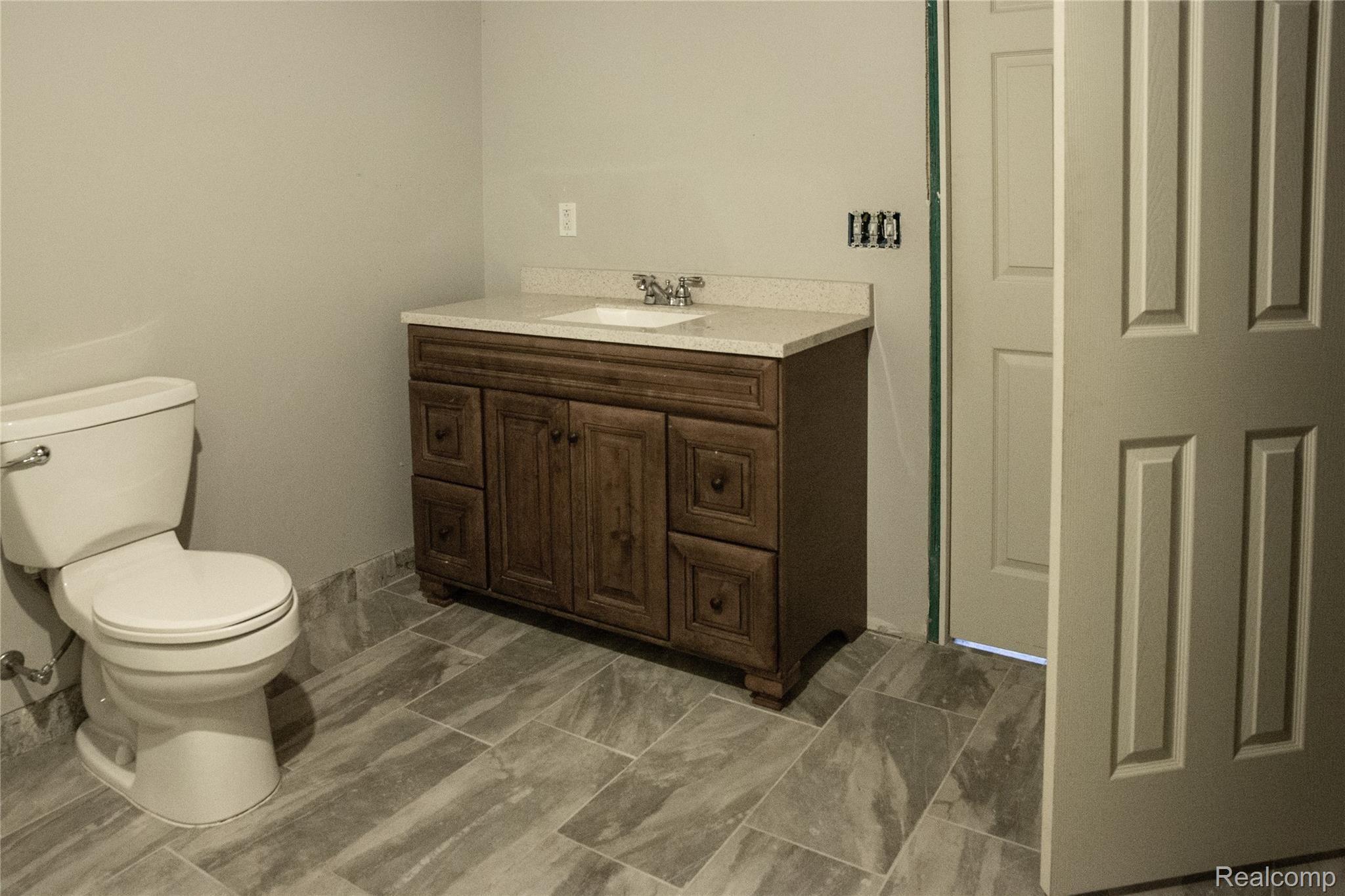 9295 Allen Road Clarkston, MI 48348 - Photo 32 of 58 29QK5A8501.jpg