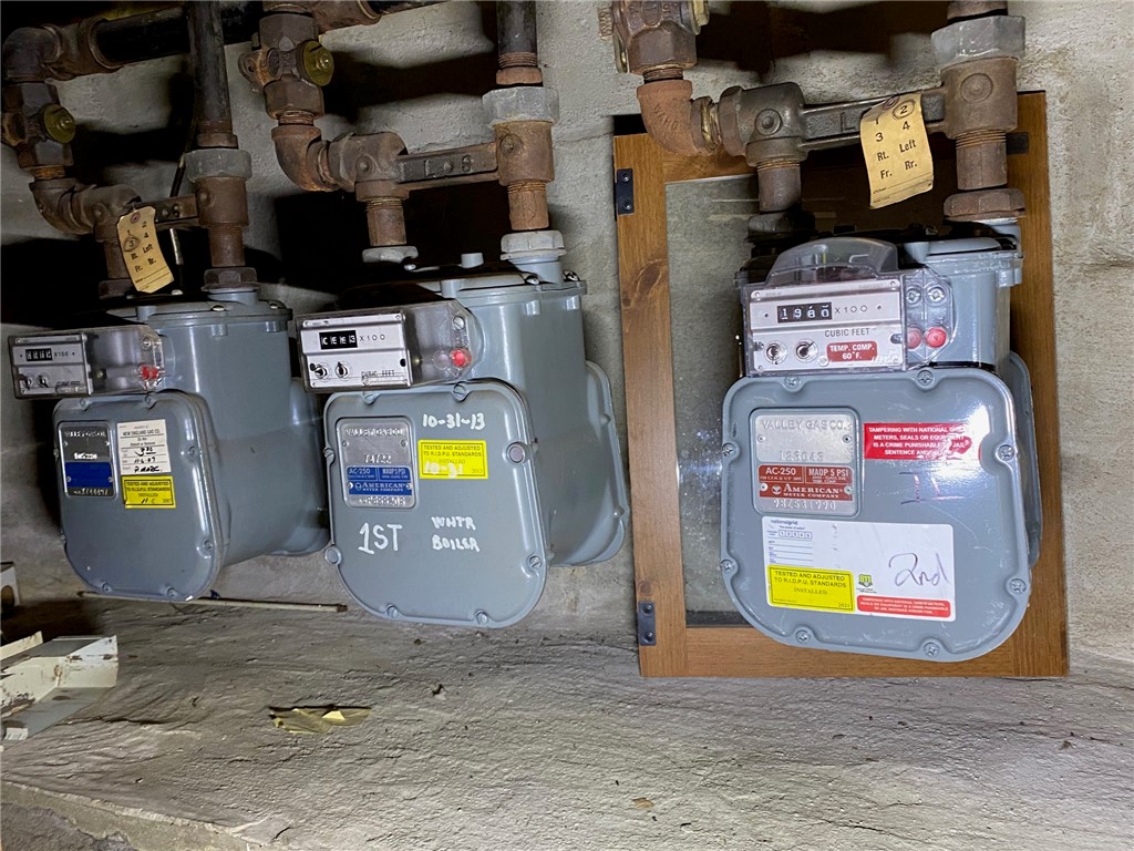 79 West Cole Street Pawtucket, RI 02860 - Photo 17 of 21