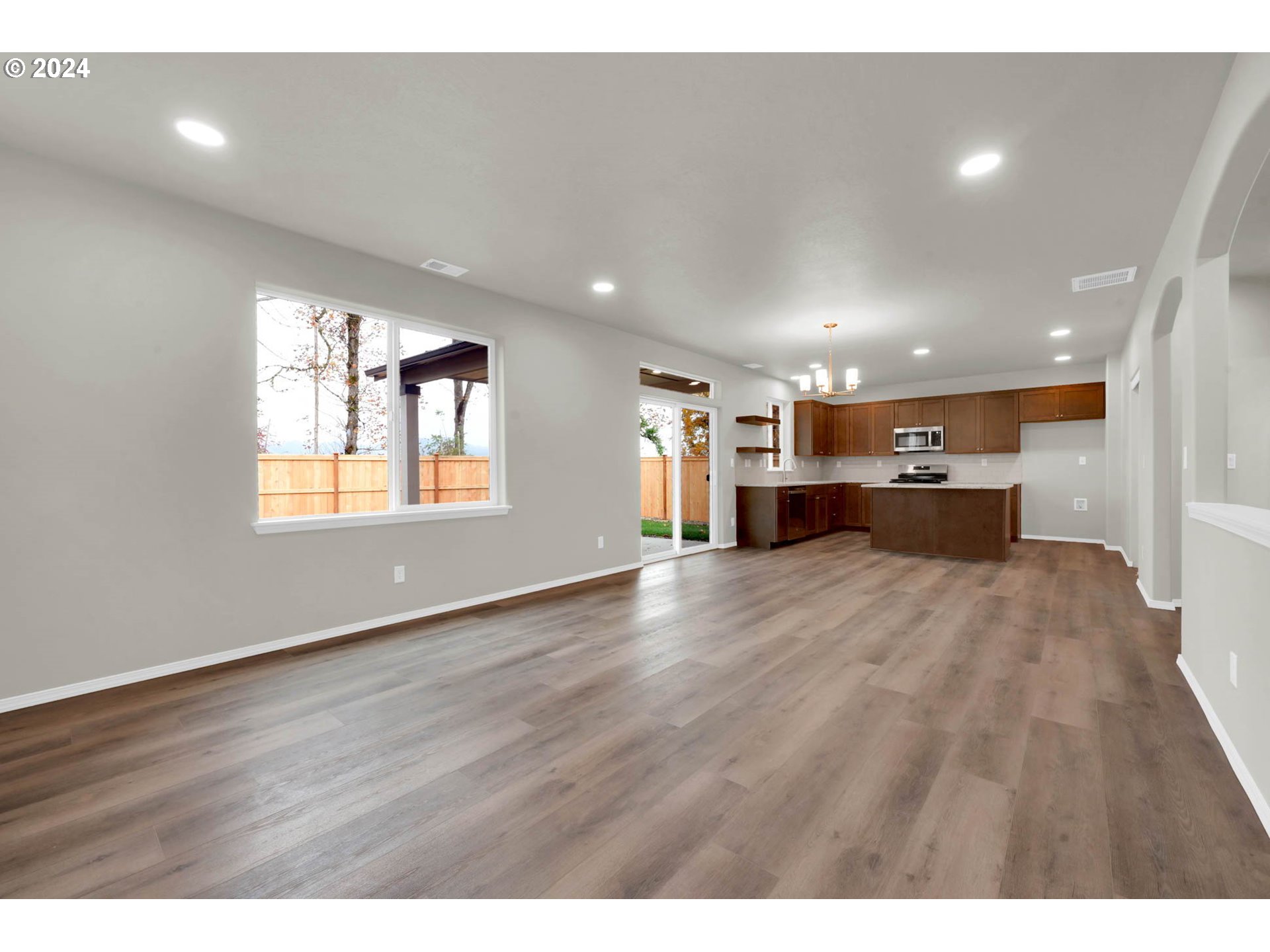 4994 Cedar View Drive Springfield, OR 97478 - Photo 11 of 21 Gallery Image 11