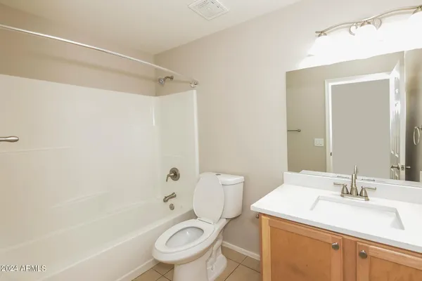 $2,125 | 2230 South 63rd Drive, Phoenix, AZ 85043