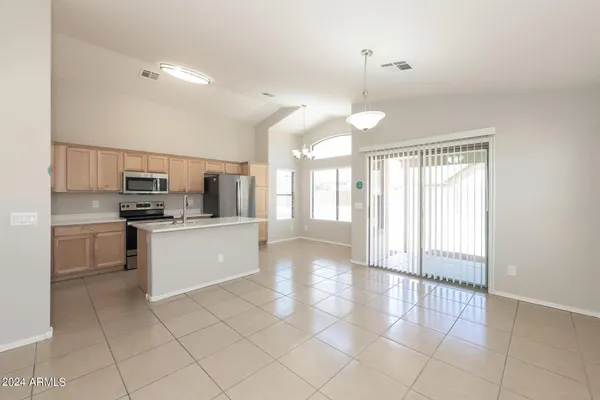 $2,125 | 2230 South 63rd Drive, Phoenix, AZ 85043