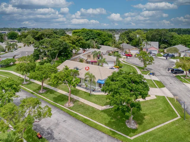 $3,000 | 8095 Burlington Court, Lake Worth, FL 33467