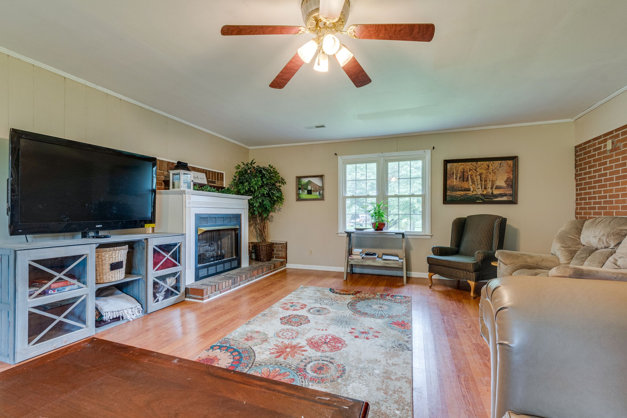 489 Howell Hill Road Kelso, TN 37348 - Photo 14 of 42 a living room with furniture and a flat screen tv