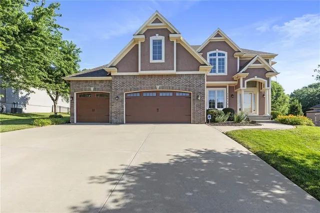 $525,000 | 12824 Sewell Avenue, Kansas City, KS 66109