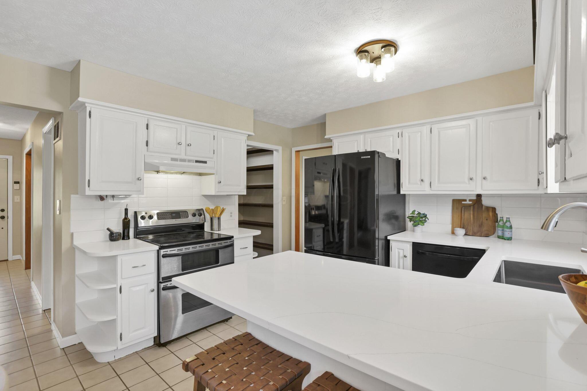 170 Ginder Road Northeast Lancaster, OH 43130 - Photo 27 of 70 Kitchen