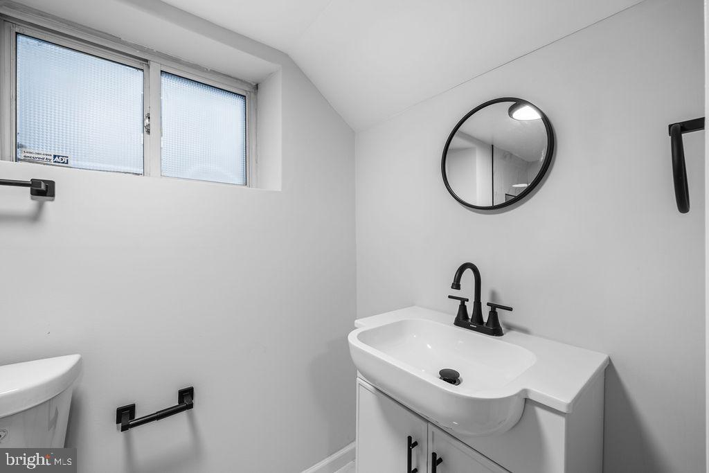 4212 Kennedy Street Hyattsville, MD 20781 - Photo 24 of 33