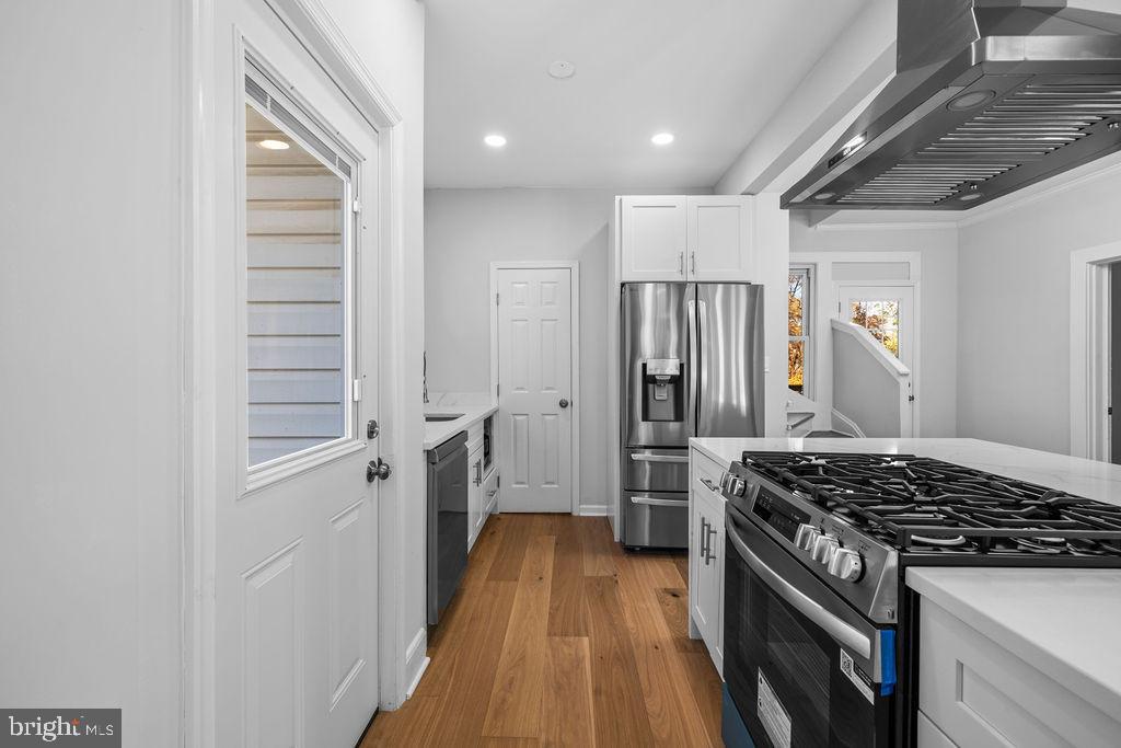 4212 Kennedy Street Hyattsville, MD 20781 - Photo 3 of 33