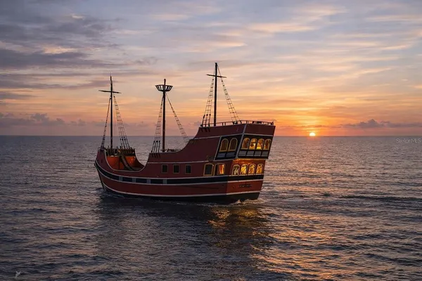 a view of a water with a lake