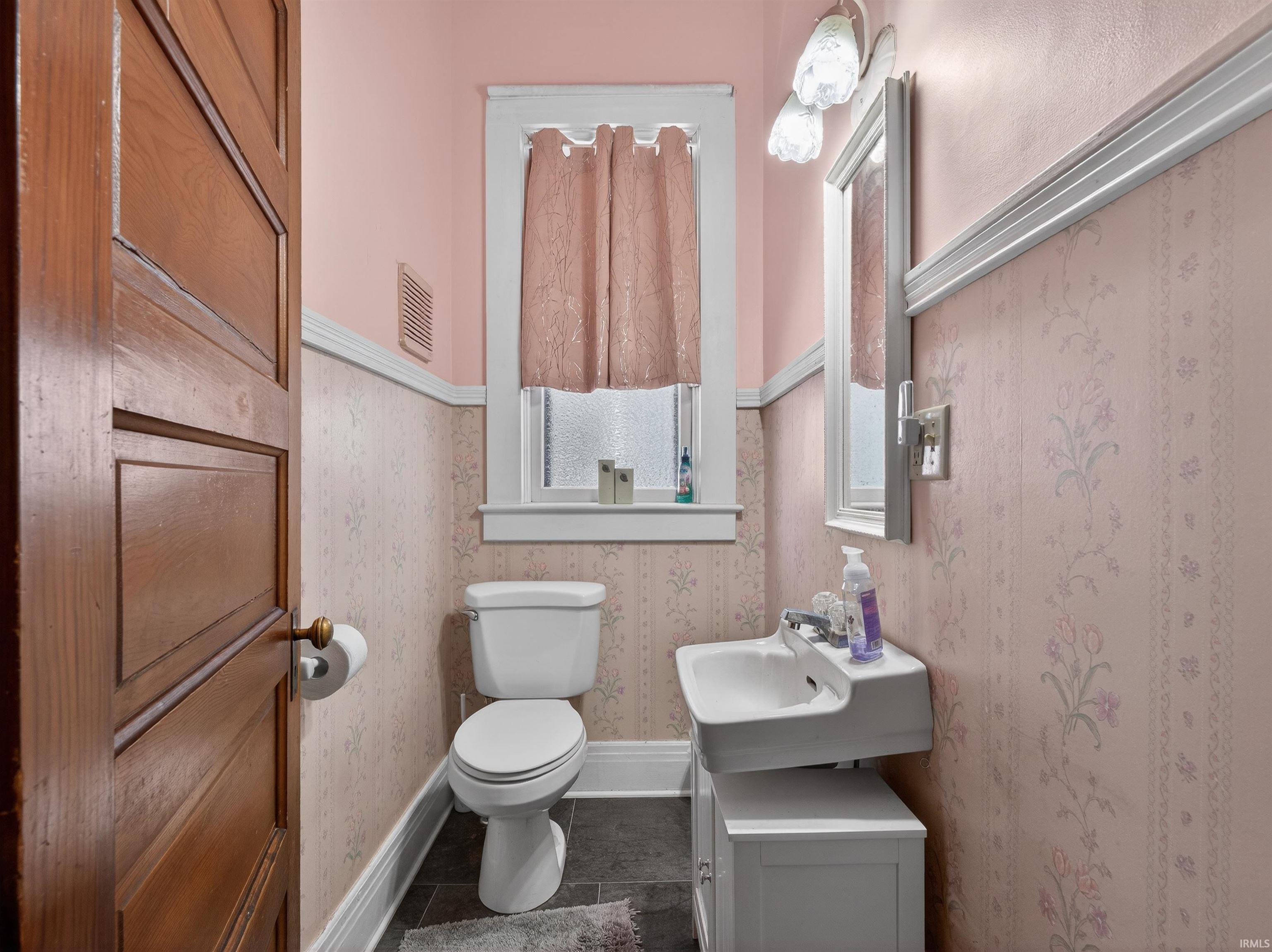 533 Henry Street Huntington, IN 46750 - Photo 15 of 35