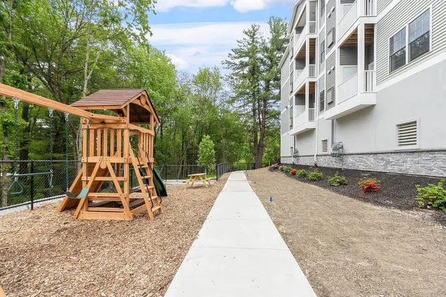 $499,900 | 10100 South Willow Street, Unit 301, Manchester, NH 03109