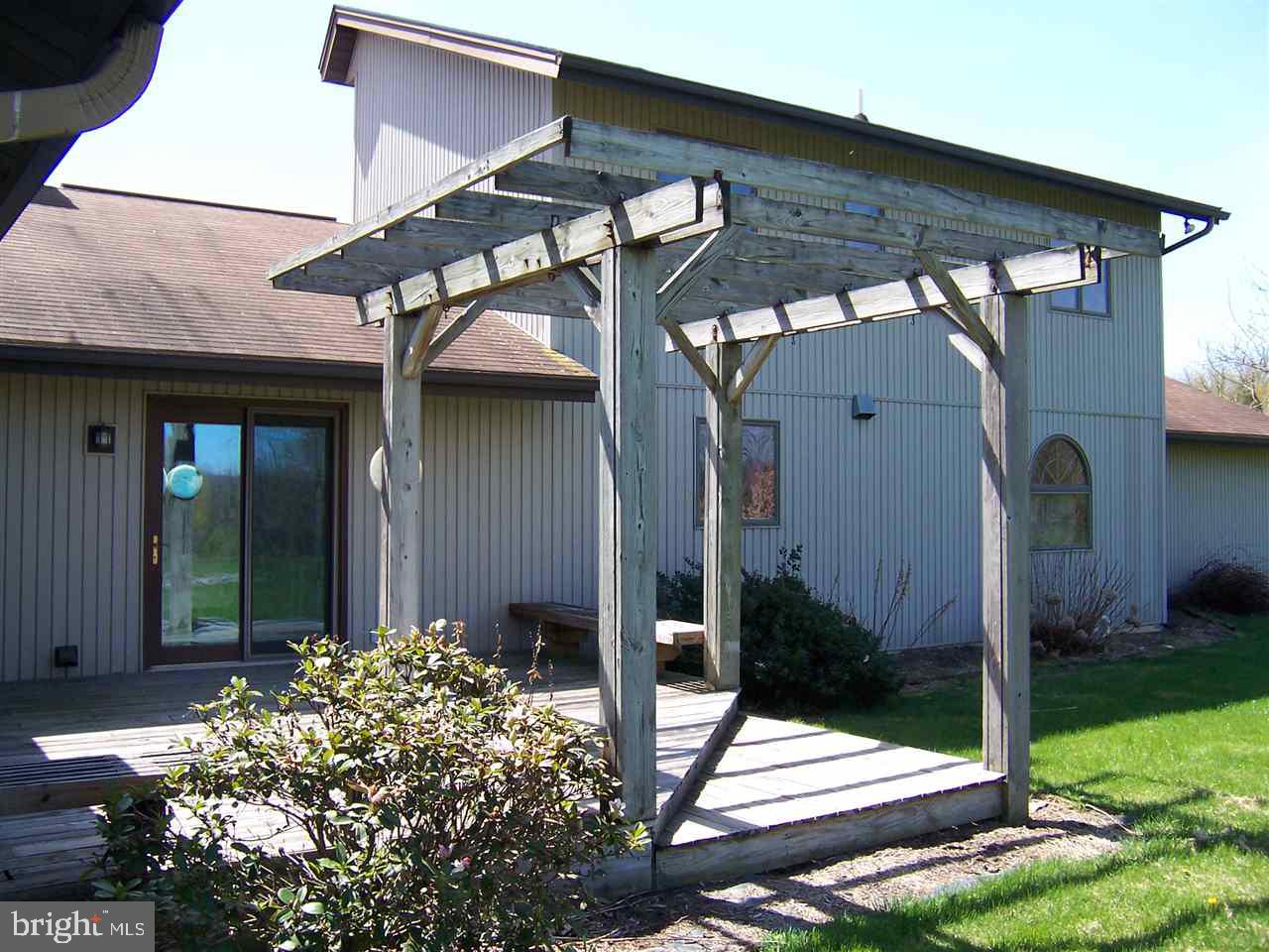 65 Hoover Road Carlisle, PA 17015 - Photo 2 of 11 Gallery Image 2