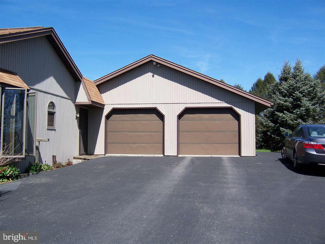 65 Hoover Road Carlisle, PA 17015 - Photo 3 of 11 Gallery Image 3