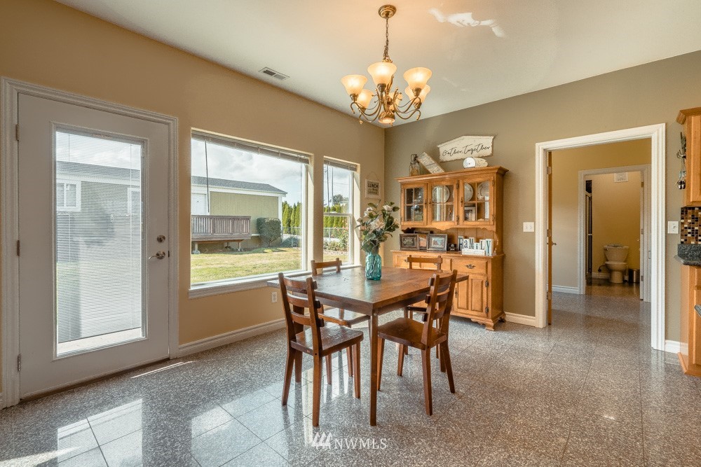 17166 Dike Road Mount Vernon, WA 98273 - Photo 9 of 25 Gallery Image 9