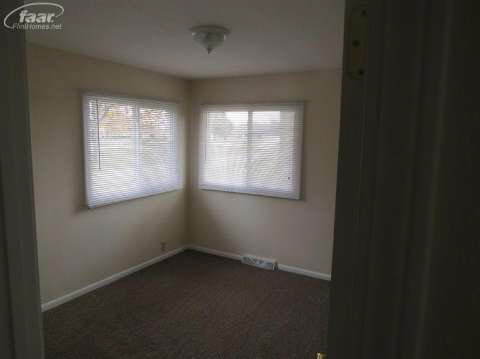 10645 East Birch Run Road Birch Run, MI 48415 - Photo 13 of 27 20404925-12.JPG
