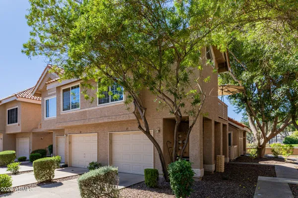 $300,000 | 1633 East Lakeside Drive, Unit 27, Gilbert, AZ 85234