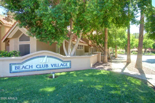 $300,000 | 1633 East Lakeside Drive, Unit 27, Gilbert, AZ 85234