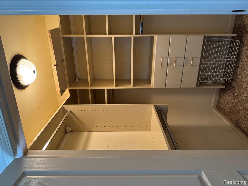 20218 Rodeo Court Southfield, MI 48075 - Photo 16 of 32 Gallery Image 16