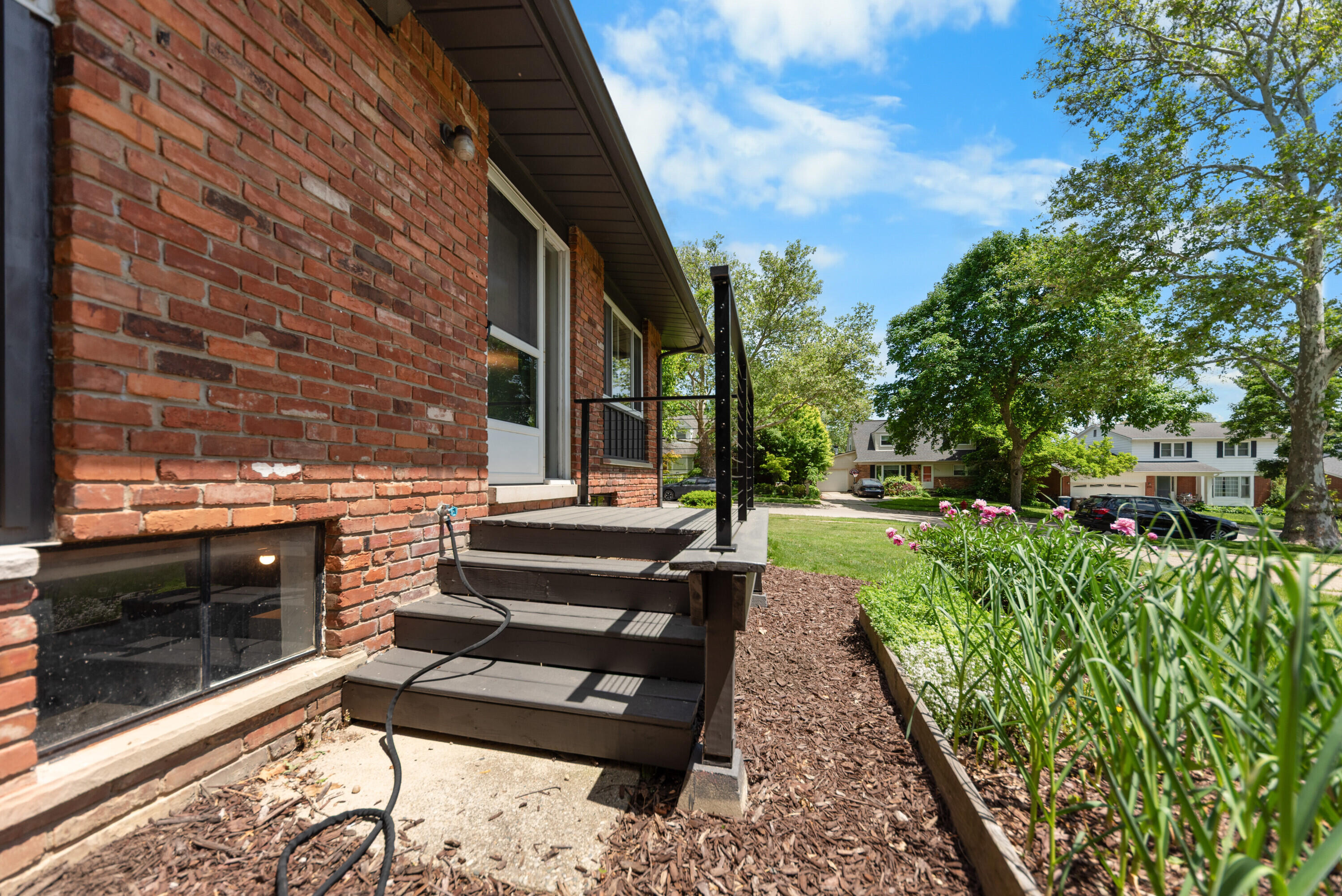 2740 Manchester Road Ann Arbor, MI 48104 - Photo 49 of 55 00__26