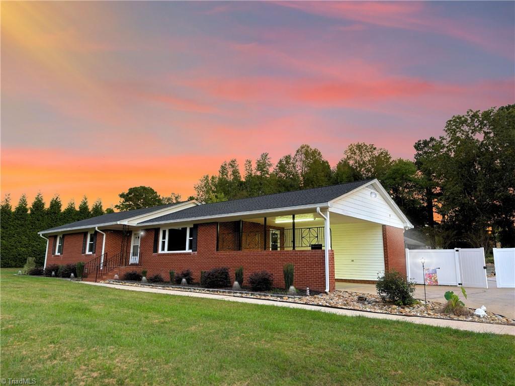 208 Bethesda Road Lexington, NC 27295 - Photo 2 of 26 Gallery Image 2