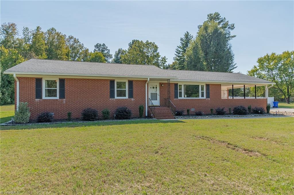 208 Bethesda Road Lexington, NC 27295 - Photo 3 of 26 Gallery Image 3
