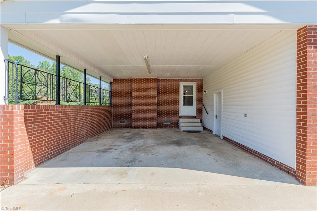 208 Bethesda Road Lexington, NC 27295 - Photo 4 of 26 Gallery Image 4