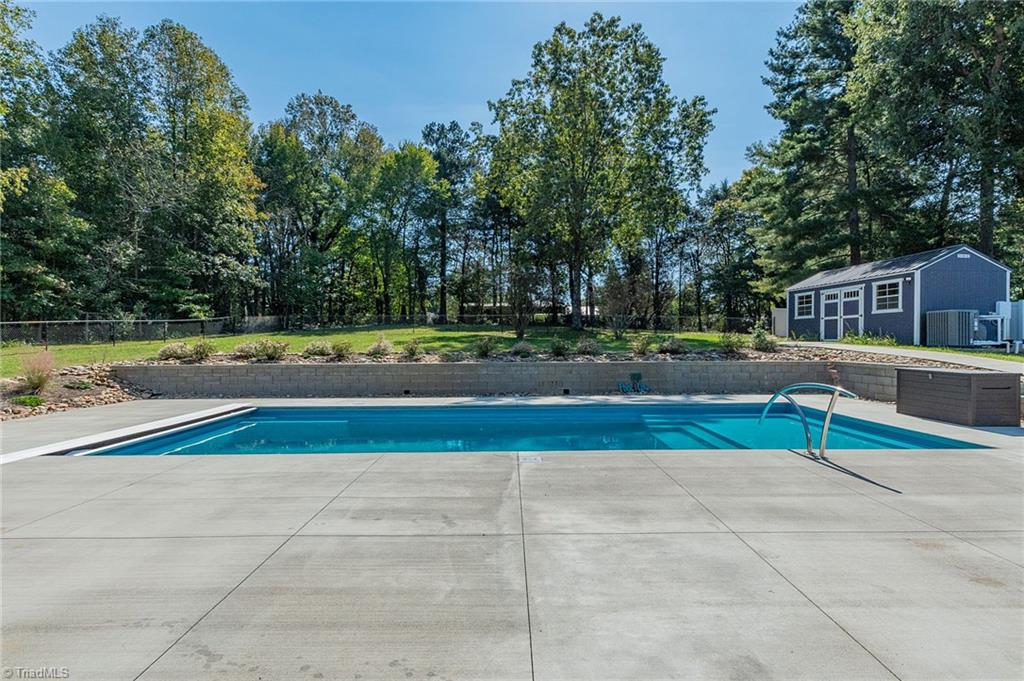 208 Bethesda Road Lexington, NC 27295 - Photo 5 of 26 Gallery Image 5