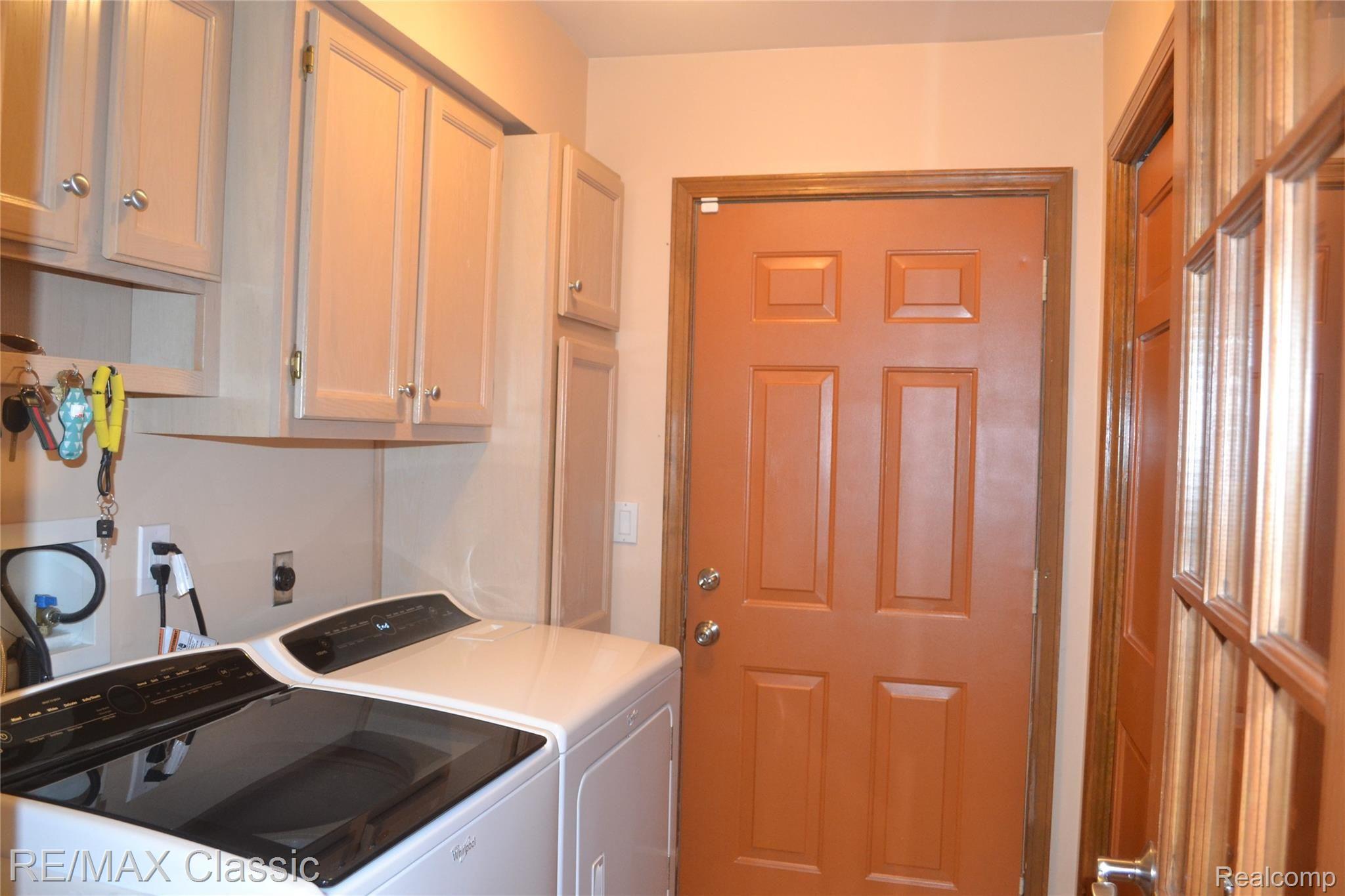 3730 Sleeth Road Commerce Township, MI 48382 - Photo 20 of 59 Laundry Room