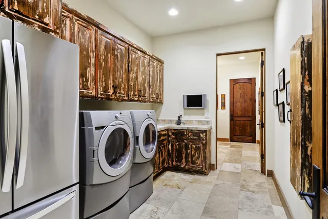 $2,495,950 | 650 Mystic Lane, Sacramento, CA 95864